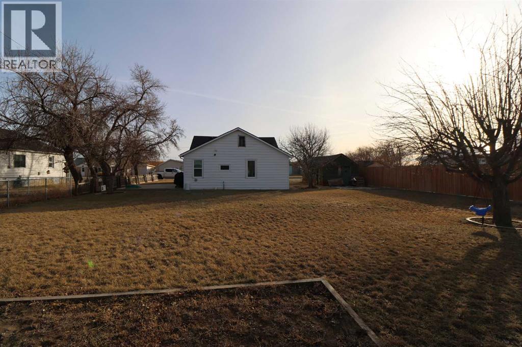 5009 41 Ave, Taber, Alberta T0K 1A7 - Photo 4 - A2284090