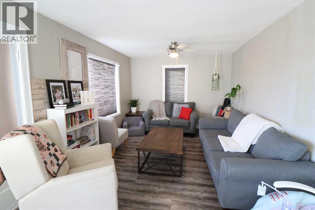 5009 41 Ave, Taber, Alberta T0K 1A7 - Photo 9 - A2284090