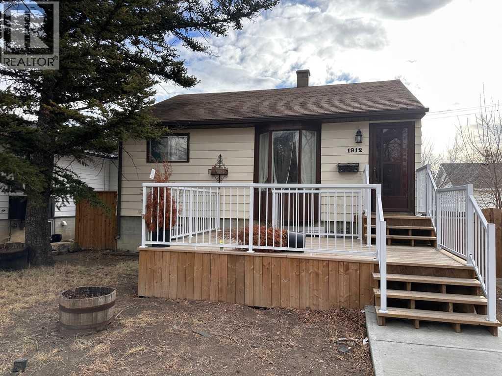 1912 6a Avenue N, Lethbridge, Alberta T1H 0W7 - Photo 1 - A2284363