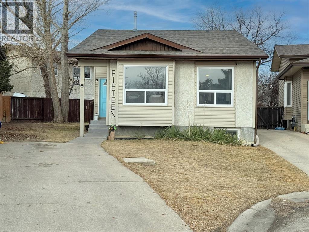 <h3>$379,000</h3><p>15 Dakota Road W, Lethbridge, Alberta</p>