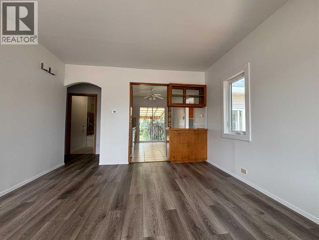 307 Centre Avenue, Coutts, Alberta T0K 0N0 - Photo 8 - A2286761