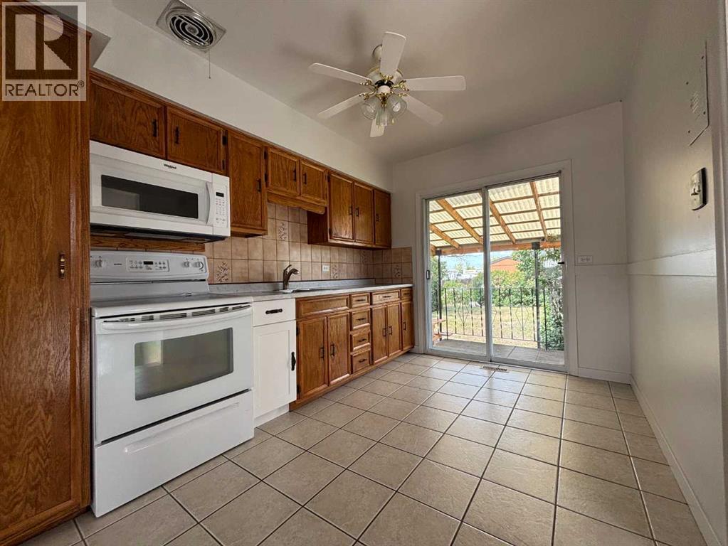 307 Centre Avenue, Coutts, Alberta T0K 0N0 - Photo 9 - A2286761