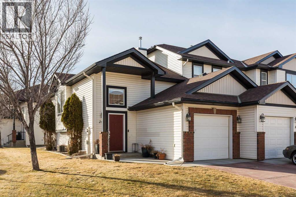 <h3>$300,000</h3><p>29, 295 Blackfoot Road W, Lethbridge, Alberta</p>